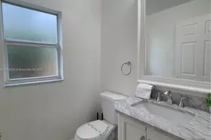 3470 NW 17th Terrace, Oakland Park, FL 33309 - Photo 5