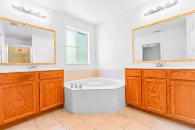 21007 NW 14 Pl #351, Miami Gardens, FL 33169 - Photo 23