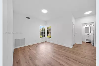 3027 SW 179th Ave, Miramar, FL 33029 - Photo 17
