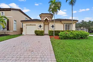 22436 SW 94th Pl, Cutler Bay, FL 33190 - Photo 1