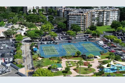 1100 Saint Charles Pl #PH5, Pembroke Pines, FL 33026 - Photo 23