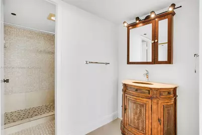 1100 Saint Charles Pl #PH5, Pembroke Pines, FL 33026 - Photo 11