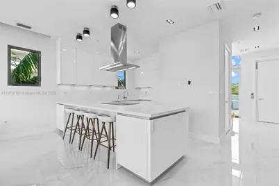 2890 N Ocean Dr, Hollywood, FL 33019 - Photo 9