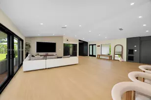 10448 SW 23rd St, Miami, FL 33165 - Photo 31