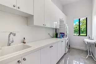 17950 SW 192nd St, Miami, FL 33187 - Photo 45