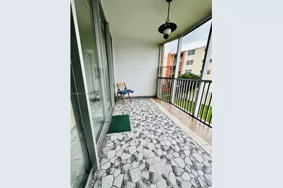 1690 NE 191st St #305-1, Miami, FL 33179 - Photo 9