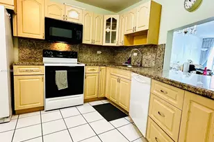 1690 NE 191st St, Miami, FL 33179 - Photo 23