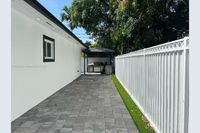400 SW 47th Ave, Miami, FL 33134 - Photo 15