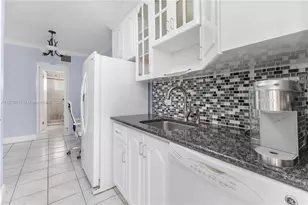 350 Collins Ave, Miami Beach, FL 33139 - Photo 15