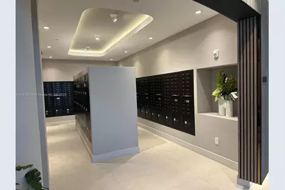 700 NE 24th Street #2605, Miami, FL 33137 - Photo 3