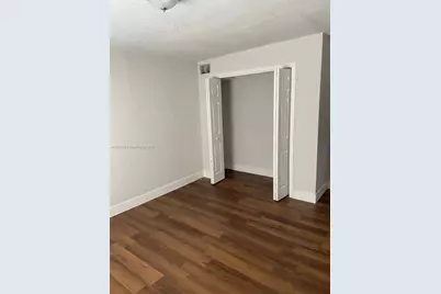 5311 NE 10th Ave, Deerfield Beach, FL 33064 - Photo 9