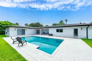 8605 SW 162nd St, Palmetto Bay, FL 33157 - Photo 21