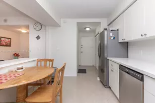 5825 Collins Ave, Miami Beach, FL 33140 - Photo 13