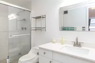 5825 Collins Ave, Miami Beach, FL 33140 - Photo 15