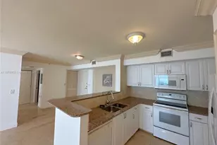 1155 Brickell Bay Dr, Miami, FL 33131 - Photo 11