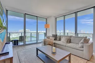 16385 Biscayne Blvd, North Miami Beach, FL 33160 - Photo 1