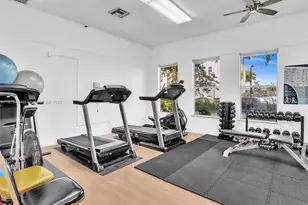 2841 Somerset Dr, Lauderdale Lakes, FL 33311 - Photo 25