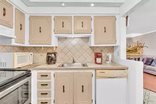 2841 Somerset Dr, Lauderdale Lakes, FL 33311 - Photo 11