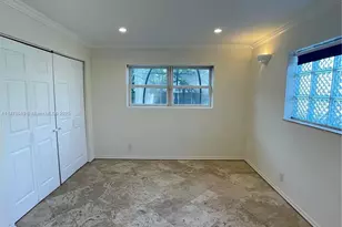 1107 NE 8th St, Hallandale Beach, FL 33009 - Photo 5