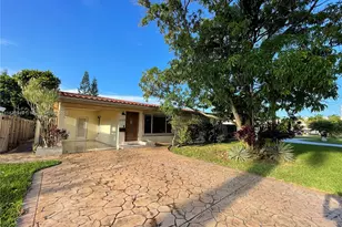 1107 NE 8th St, Hallandale Beach, FL 33009 - Photo 15