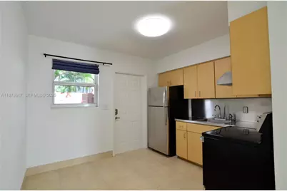 3050 Virginia St #Front, Miami, FL 33133 - Photo 5