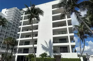 5415 Collins Ave, Miami Beach, FL 33140 - Photo 19