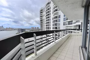 3530 Mystic Pointe Dr, Aventura, FL 33180 - Photo 25