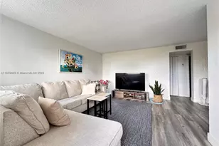 1801 S Treasure Dr, North Bay Village, FL 33141 - Photo 1