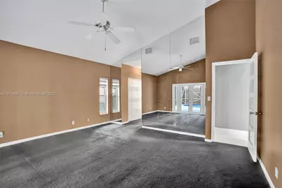1321 SW 102nd Ave, Pembroke Pines, FL 33025 - Photo 15