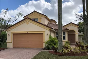 693 Live Oak Ln, Weston, FL 33327 - Photo 1