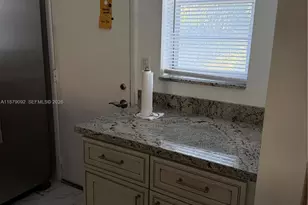 901 NE 14th Ave, Hallandale Beach, FL 33009 - Photo 5