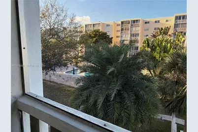 901 NE 14th Ave #305, Hallandale Beach, FL 33009 - Photo 9