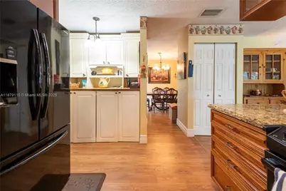 10630 NW 41st St, Coral Springs, FL 33065 - Photo 7