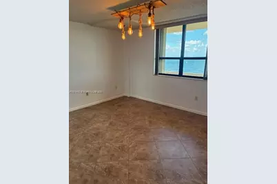 10185 Collins Ave #917, Bal Harbour, FL 33154 - Photo 7