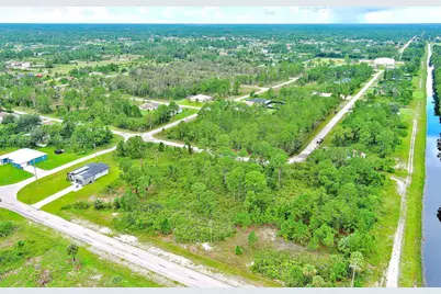 702 Eisenhower Blvd, Lehigh Acres, FL 33974 - Photo 11