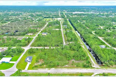 702 Eisenhower Blvd, Lehigh Acres, FL 33974 - Photo 15