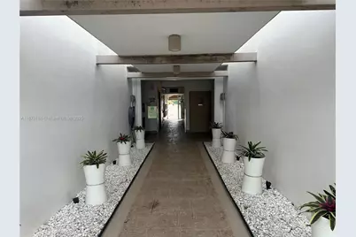 3040 NE 16th Ave #206, Oakland Park, FL 33334 - Photo 3