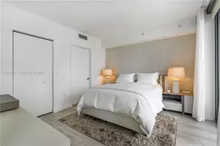 55 SW 9th St, Miami, FL 33130 - Photo 9