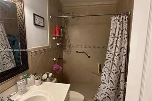 17652 NW 76th Ct, Hialeah, FL 33015 - Photo 11