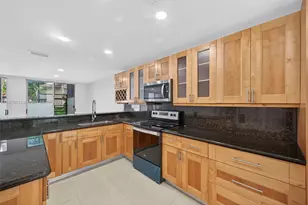 10275 NW 46th St, Doral, FL 33178 - Photo 5
