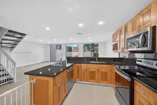 10275 NW 46th St, Doral, FL 33178 - Photo 7