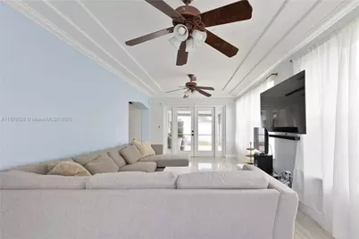 740 N 73rd Ter, Hollywood, FL 33024 - Photo 15