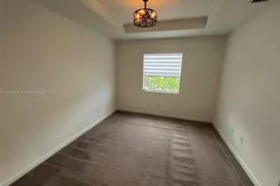 2602 SE 11th St, Homestead, FL 33035 - Photo 11