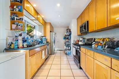 10110 E Broadview Dr, Bay Harbor Islands, FL 33154 - Photo 15