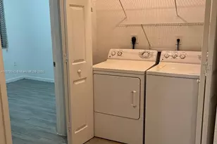 11401 NW 89th St, Doral, FL 33178 - Photo 19