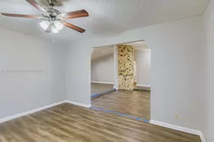 7008 NW 49th Ct, Lauderhill, FL 33319 - Photo 9