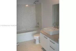 185 SW 7th St, Miami, FL 33130 - Photo 5