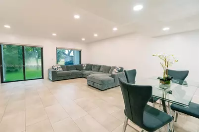 19230 Bobolink Dr, Hialeah, FL 33015 - Photo 1
