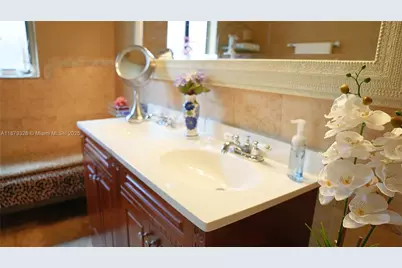 14856 SW 174th St, Miami, FL 33187 - Photo 11