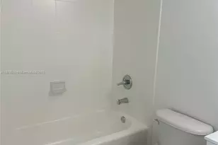 7210 NW 114th Ave, Doral, FL 33178 - Photo 11